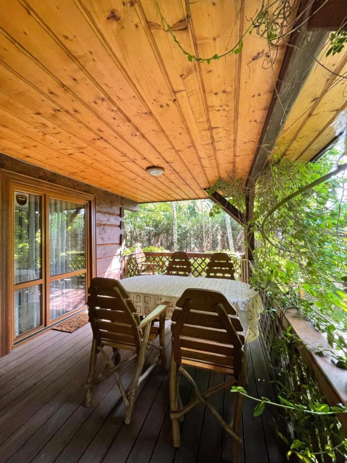 Villa Dom Z Bali Przy Szlaku Kasina Wielka Esterno foto
